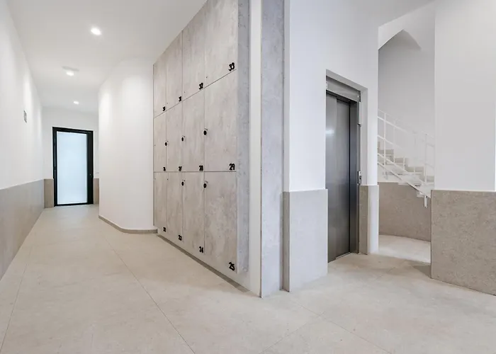 Feelathome Castilla Apartments Madrid